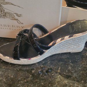 Burberry Wedge sandels